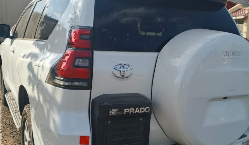 
								TOYOTA PRADO VXL full									