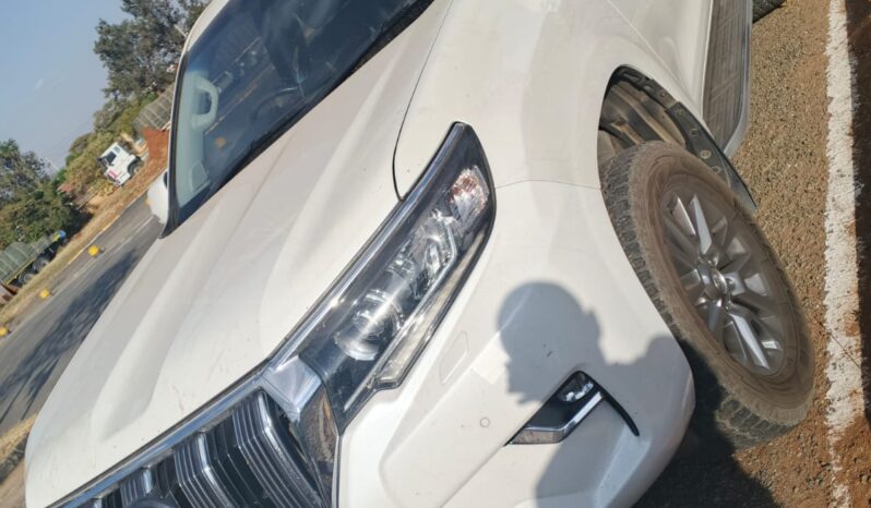 
								TOYOTA PRADO VXL full									